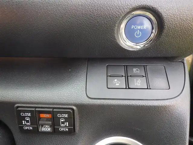 トヨタ シエンタ ハイブリッド G 千葉県 2016(平28)年 4.9万km ブラックマイカ Toyota Safety Sense/・プリクラッシュセーフティ/・レーンディパーチャーアラート/・オートハイビーム/両側パワースライドドア/純正SDナビ/地デジTV/【DVD/CD再生機能　Bluetooth接続】/バックカメラ/ドライブレコーダー（CSD-630FH）/ETC/LEDヘッドライト/フォグライト/ウインカーミラー/純正15インチアルミホイル/スマートキー