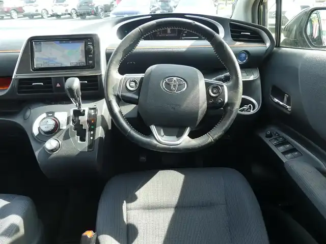 トヨタ シエンタ ハイブリッド G 千葉県 2016(平28)年 4.9万km ブラックマイカ Toyota Safety Sense/・プリクラッシュセーフティ/・レーンディパーチャーアラート/・オートハイビーム/両側パワースライドドア/純正SDナビ/地デジTV/【DVD/CD再生機能　Bluetooth接続】/バックカメラ/ドライブレコーダー（CSD-630FH）/ETC/LEDヘッドライト/フォグライト/ウインカーミラー/純正15インチアルミホイル/スマートキー