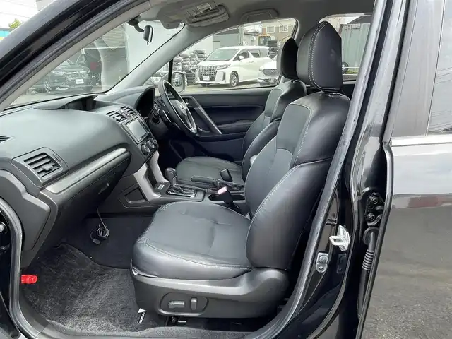 スバル フォレスター 2．0XT アイサイト 道央・札幌 2013(平25)年 5.4万km クリスタルブラックシリカ ４WD/社外メモリーナビ/CD/DVD/BT/ワンセグ/アイサイト/衝突被害軽減ブレーキ/横滑り防止装置/レーダークルーズコントロール/レーンキープアシスト/バックカメラ/ビルトインETC/XMODE/SI-DRIVE/パワーバックドア/前席パワーシート/前席シートヒーター/レザーシート/革巻きステアリング/ステアリングリモコン/パドルシフト/プッシュスタート/スマートキー/HIDヘッドライト/オートライト/フォグランプ/電動格納ミラー/ウィンカーミラー/純正フロアマット/ドアバイザー/スペアキー/社外AW付冬タイヤ積込/225/60/R17/2018年/山7mm