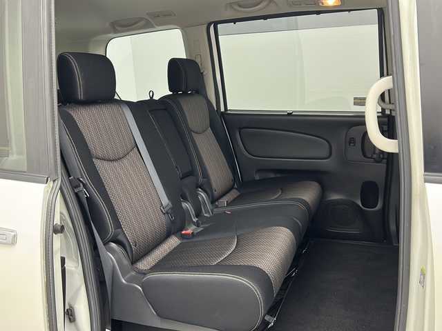 日産 セレナ HWS S HV Vセレ +Sefty 群馬県 2014(平26)年 8.4万km ブリリアントホワイトパール 純正8型ナビ 純正10型後席モニター　バックカメラ　両側電動スライドドア　衝突被害軽減ブレーキ　アイドリングストップ　レーンキープアシスト　オートライト　LEDヘッドライト　オートライト　禁煙車