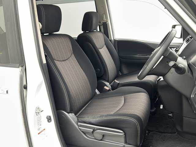 日産 セレナ HWS S HV Vセレ +Sefty 群馬県 2014(平26)年 8.4万km ブリリアントホワイトパール 純正8型ナビ 純正10型後席モニター　バックカメラ　両側電動スライドドア　衝突被害軽減ブレーキ　アイドリングストップ　レーンキープアシスト　オートライト　LEDヘッドライト　オートライト　禁煙車