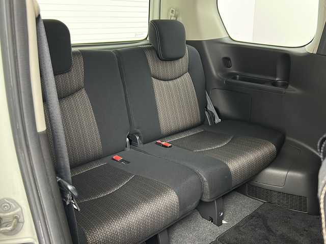日産 セレナ HWS S HV Vセレ +Sefty 群馬県 2014(平26)年 8.4万km ブリリアントホワイトパール 純正8型ナビ 純正10型後席モニター　バックカメラ　両側電動スライドドア　衝突被害軽減ブレーキ　アイドリングストップ　レーンキープアシスト　オートライト　LEDヘッドライト　オートライト　禁煙車