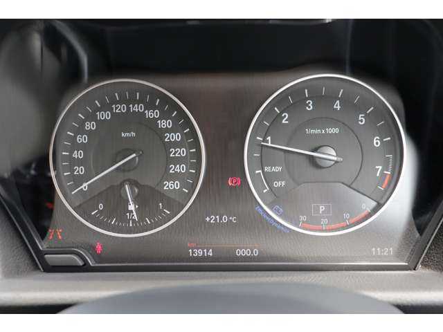 ＢＭＷ ２１８ｉ グランツアラー 大分県 2017(平29)年 1.4万km アルピンホワイトⅢ 当店買取車両/インテリジェントセーフティ/純正ナビ/Bluetooth/CD/DVD/バックカメラ/純正16インチAW/純正フロアマット/ミラー一体型ETC/電動リアゲート/スマートキー/アンビエントライト