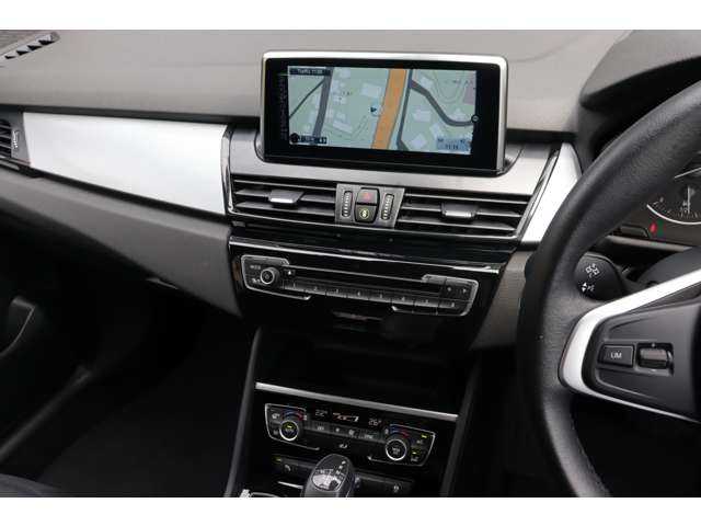 ＢＭＷ ２１８ｉ グランツアラー 大分県 2017(平29)年 1.4万km アルピンホワイトⅢ 当店買取車両/インテリジェントセーフティ/純正ナビ/Bluetooth/CD/DVD/バックカメラ/純正16インチAW/純正フロアマット/ミラー一体型ETC/電動リアゲート/スマートキー/アンビエントライト