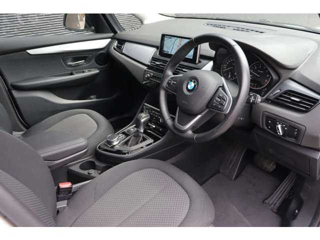 ＢＭＷ ２１８ｉ グランツアラー 大分県 2017(平29)年 1.4万km アルピンホワイトⅢ 当店買取車両/インテリジェントセーフティ/純正ナビ/Bluetooth/CD/DVD/バックカメラ/純正16インチAW/純正フロアマット/ミラー一体型ETC/電動リアゲート/スマートキー/アンビエントライト