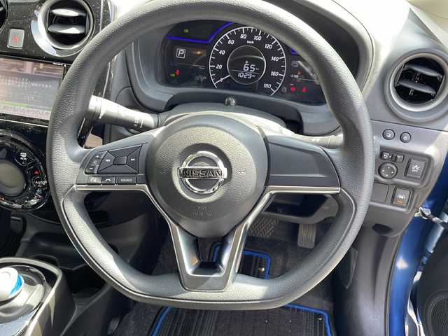 日産 ノート e-パワーXシーギア ツーリングパッケージ 長崎県 2018(平30)年 4.2万km シャイニングブルー 登録時41996km/純正ナビ/Bluetoothaudio/TV/DVD/AM.FM/全方位カメラ/ETC/デジタルインナーミラー/前方ドライブレコーダー/電動格納ミラー/純正アルミホイール/純正フロアマット