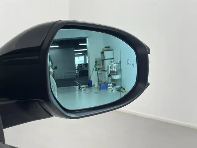 トヨタ プリウス Z 埼玉県 2023(令5)年 3.2万km プラチナホワイトパールマイカ 純正12.3インチディスプレイナビ　/地デジフルセグ　/アラウンドビューモニター　/ブラインドスポットモニター　　/黒レザーシート　/ETC2.0車載器　/ＬＥＤヘッドライト　/トヨタチームメイト　/運転席パワーシート/シートヒーター/エアーシート/ステアリングヒーター/純正19インチアルミホイール/パワーテールゲート/純正前後ドライブレコーダー