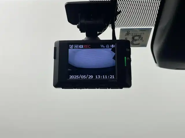 トヨタ プリウス Z 埼玉県 2023(令5)年 3.2万km プラチナホワイトパールマイカ 純正12.3インチディスプレイナビ　/地デジフルセグ　/アラウンドビューモニター　/ブラインドスポットモニター　　/黒レザーシート　/ETC2.0車載器　/ＬＥＤヘッドライト　/トヨタチームメイト　/運転席パワーシート/シートヒーター/エアーシート/ステアリングヒーター/純正19インチアルミホイール/パワーテールゲート/純正前後ドライブレコーダー