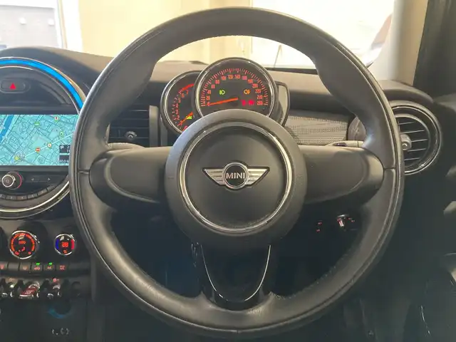 ＭＩＮＩ ＢＭＷ ミニ クーパー 熊本県 2018(平30)年 3.4万km ブリティッシュレーシンググリーンⅡ ・ワンオーナー/・スマートキー/・プッシュスタート/・純正ナビ/　【Bluetooth・USB・AUX・MSV】/・ETC/・ドライブレコーダー(前後録画)/・LEDヘッドランプ/・LEDフォグランプ/・純正マット/・保証書/取説