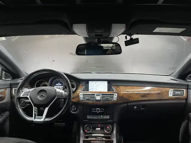 メルセデス・ベンツ ＣＬＳ５５０ SB 4マチック ブルーエフィ 群馬県 2012(平24)年 8.3万km パールベージュ AMGスポーツパッケージ/Harman/kardon/レーダーセーフティパッケージ/純正HDDナビ/バックカメラ/フルセグTV/全席シートヒーター/パワーシート/4WD/コーナーセンサー/19インチAW