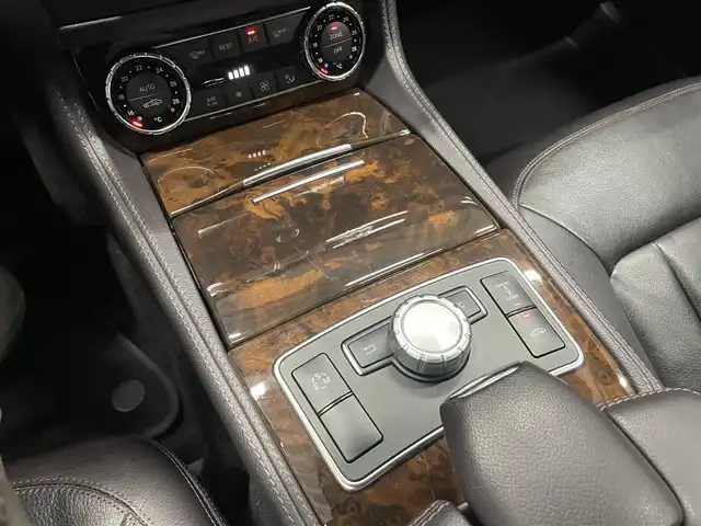 メルセデス・ベンツ ＣＬＳ５５０ SB 4マチック ブルーエフィ 群馬県 2012(平24)年 8.3万km パールベージュ AMGスポーツパッケージ/Harman/kardon/レーダーセーフティパッケージ/純正HDDナビ/バックカメラ/フルセグTV/全席シートヒーター/パワーシート/4WD/コーナーセンサー/19インチAW