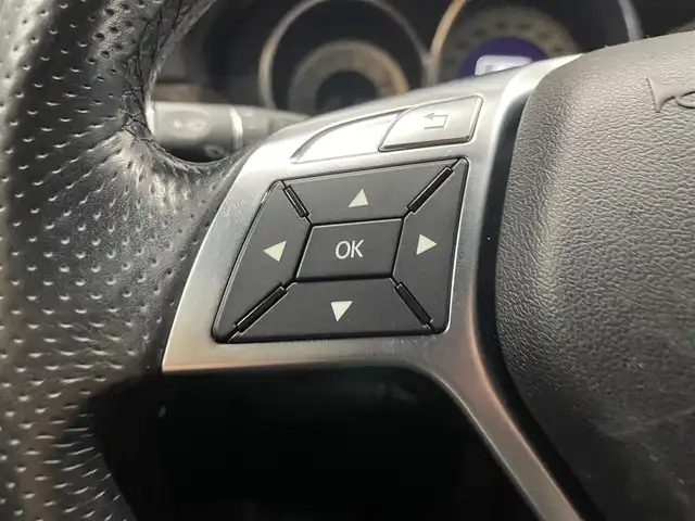 メルセデス・ベンツ ＣＬＳ５５０ SB 4マチック ブルーエフィ 群馬県 2012(平24)年 8.3万km パールベージュ AMGスポーツパッケージ/Harman/kardon/レーダーセーフティパッケージ/純正HDDナビ/バックカメラ/フルセグTV/全席シートヒーター/パワーシート/4WD/コーナーセンサー/19インチAW