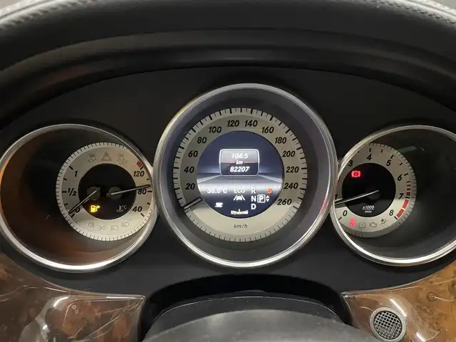 メルセデス・ベンツ ＣＬＳ５５０ SB 4マチック ブルーエフィ 群馬県 2012(平24)年 8.3万km パールベージュ AMGスポーツパッケージ/Harman/kardon/レーダーセーフティパッケージ/純正HDDナビ/バックカメラ/フルセグTV/全席シートヒーター/パワーシート/4WD/コーナーセンサー/19インチAW