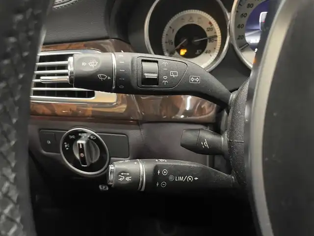 メルセデス・ベンツ ＣＬＳ５５０ SB 4マチック ブルーエフィ 群馬県 2012(平24)年 8.3万km パールベージュ AMGスポーツパッケージ/Harman/kardon/レーダーセーフティパッケージ/純正HDDナビ/バックカメラ/フルセグTV/全席シートヒーター/パワーシート/4WD/コーナーセンサー/19インチAW