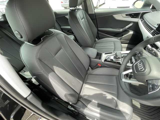 アウディ Ａ４ アバント 35TDI アドバンスド 石川県 2022(令4)年 4.5万km 黒 黒革シート/シートヒーター/衝突軽減ブレーキ/アダプティブクルーズコントロール/サイドアシスト/純正ナビ/３６０カメラ/ＡｐｐｌｅＣａｒＰｌａｙ/クリアランスソナー/電動リアゲート/ＬＥＤライト