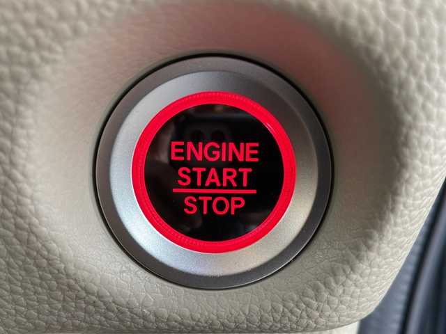ホンダ Ｎ ＢＯＸ G L ターボ ホンダセンシング 神奈川県 2020(令2)年 4.7万km クリスタルブラックパール ・純正メモリーナビ　/・両側パワースライドドア　/・バックカメラ　/・ＥＴＣ　/・Ｂｌｕｅｔｏｏｔｈ　/・ＤＶＤ　ＣＤ　/・フルセグＴＶ　/・ホンダセンシング　/・パドルシフト　/・リヤサンシェード　/・シートバックテーブル　/・オートエアコン/・スマートキー/・プッシュスタート/・LEDヘッドライト/・ストライプテープ