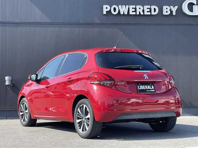 プジョー ２０８ アリュール ファンエディション 長野県 2019(令1)年 1.6万km 赤 パノラミックガラスルーフ/タッチスクリーン　/リアビューカメラ　/Ａｐｐｌｅ　/ＣａｒＰｌａｙ /純正ナビ /フルセグTV /アクティブセーフティブレーキ/クルーズコントロール /純正16インチAW /ETC /保証書