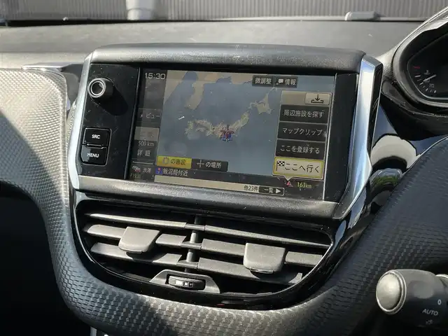 プジョー ２０８ アリュール ファンエディション 長野県 2019(令1)年 1.6万km 赤 パノラミックガラスルーフ/タッチスクリーン　/リアビューカメラ　/Ａｐｐｌｅ　/ＣａｒＰｌａｙ /純正ナビ /フルセグTV /アクティブセーフティブレーキ/クルーズコントロール /純正16インチAW /ETC /保証書