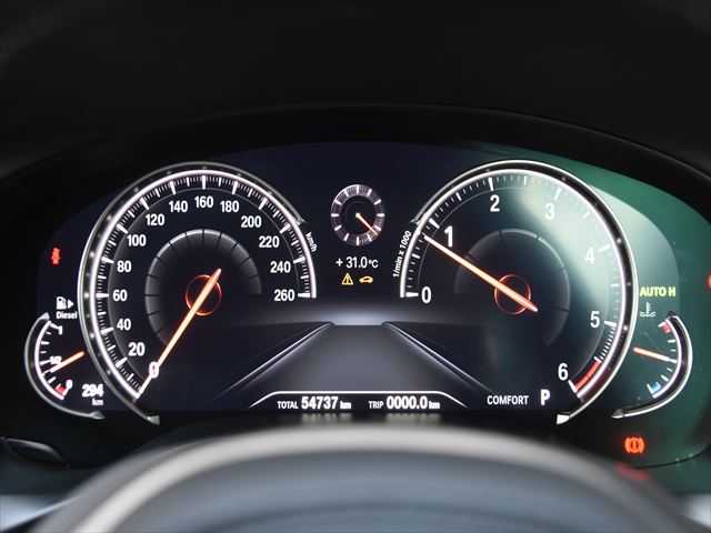 ＢＭＷ Ｘ３ xDrive20d Mスポーツ 和歌山県 2019(令1)年 5.5万km アルピンホワイトⅢ インテリSF /ACC /純正ナビ /フルセグ /全方位カメラ /前席パワーシート /パーキングアシスト /HUD /コーナーセンサー /ハーフレザー /シートヒーター /電動バックドア /LEDヘッドライト /ワイヤレスチャージャー /ミラー型ETC
