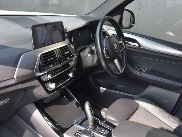 ＢＭＷ Ｘ３ xDrive20d Mスポーツ 和歌山県 2019(令1)年 5.5万km アルピンホワイトⅢ インテリSF /ACC /純正ナビ /フルセグ /全方位カメラ /前席パワーシート /パーキングアシスト /HUD /コーナーセンサー /ハーフレザー /シートヒーター /電動バックドア /LEDヘッドライト /ワイヤレスチャージャー /ミラー型ETC