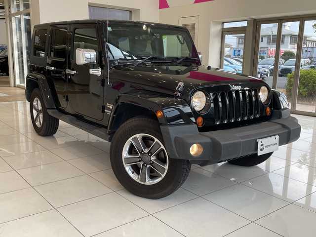 クライスラー・ジープ ジープ ラングラー アンリミテッド サハラ4AT 埼玉県 2010(平22)年 11.6万km 黒 社外ナビ/　　CD/DVD/BT/フルセグTV/サイドカメラ/クルーズコントロール/純正18インチAW/ETC/スペアキー/禁煙車