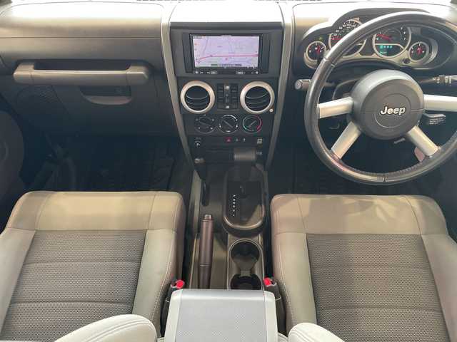 クライスラー・ジープ ジープ ラングラー アンリミテッド サハラ4AT 埼玉県 2010(平22)年 11.6万km 黒 社外ナビ/　　CD/DVD/BT/フルセグTV/サイドカメラ/クルーズコントロール/純正18インチAW/ETC/スペアキー/禁煙車