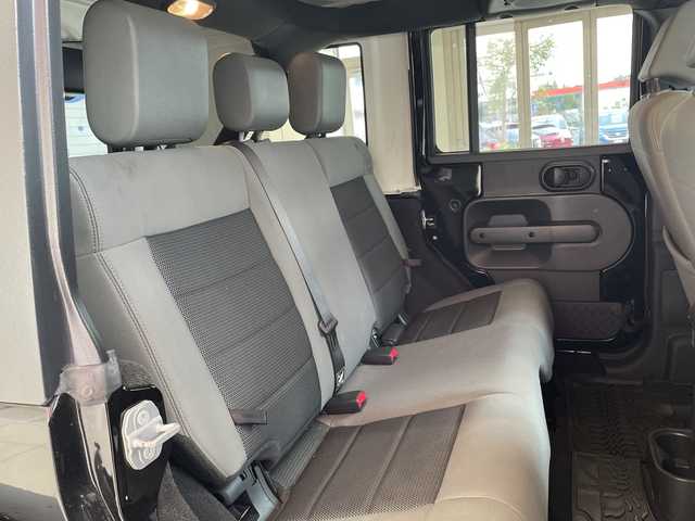 クライスラー・ジープ ジープ ラングラー アンリミテッド サハラ4AT 埼玉県 2010(平22)年 11.6万km 黒 社外ナビ/　　CD/DVD/BT/フルセグTV/サイドカメラ/クルーズコントロール/純正18インチAW/ETC/スペアキー/禁煙車