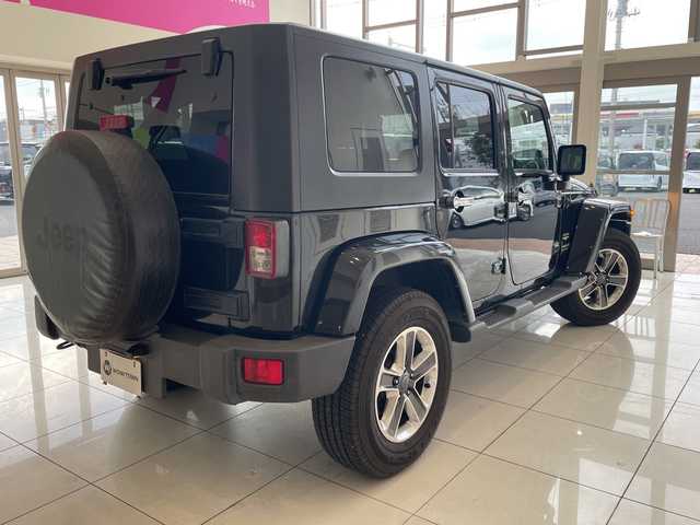 クライスラー・ジープ ジープ ラングラー アンリミテッド サハラ4AT 埼玉県 2010(平22)年 11.6万km 黒 社外ナビ/　　CD/DVD/BT/フルセグTV/サイドカメラ/クルーズコントロール/純正18インチAW/ETC/スペアキー/禁煙車