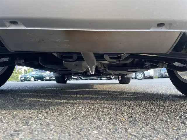 クライスラー・ジープ ジープ レネゲード リミテッド 神奈川県 2018(平30)年 1.6万km 白 ワンオーナー/純正8.4インチナビ/　・バックカメラ/　・フルセグTV/BT/AppleCarPlay/AndroidAuto/安全装置/　・ABS/　・DTC（ドラッグトルクコントロール）/　・ESC（エレクトロニックスタビリティコントロール）/　・TC（トラクションコントロール）/　・PBA（パニックブレーキアシスト）/　・HSA（ヒルスタートアシスト）/　・DST（ダイナミックステアリングトルク）/　・ERM（エレクトロニックロールオーバーミティゲーション）/　・レーンセンス/　・パークセンス/アダプティブクルーズコントロール/前席/　・パワーシート/　・シートヒーター/ステアリングヒーター/BSM/スマートキー×2/取扱説明書/整備記録簿