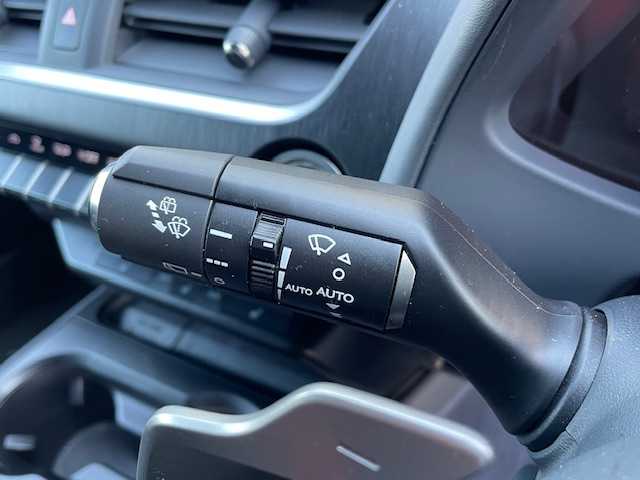 レクサス ＵＸ 200 Fスポーツ 愛知県 2019(平31)年 3.8万km ホワイトノーヴァガラスフレーク 純正メーカーナビ（CD/DVD/フルセグTV/Bluetooth）/パワーバックドア/ステアリングヒーター/前席シートヒーター/前席パワーシート/バックカメラ/前後ドライブレコーダー/レザーシート/革巻きステアリング/ステアリングリモコン/LEDヘッドライト/フォグランプ/オートマチックハイビームハイビーム/ETC2.0/純正18インチアルミホイール/純正フロアマット