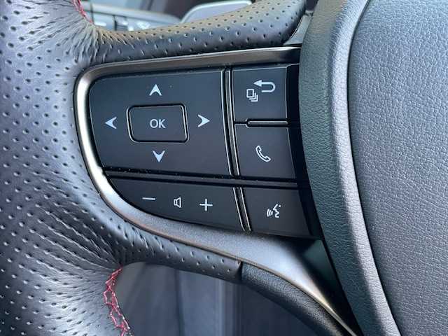 レクサス ＵＸ 200 Fスポーツ 愛知県 2019(平31)年 3.8万km ホワイトノーヴァガラスフレーク 純正メーカーナビ（CD/DVD/フルセグTV/Bluetooth）/パワーバックドア/ステアリングヒーター/前席シートヒーター/前席パワーシート/バックカメラ/前後ドライブレコーダー/レザーシート/革巻きステアリング/ステアリングリモコン/LEDヘッドライト/フォグランプ/オートマチックハイビームハイビーム/ETC2.0/純正18インチアルミホイール/純正フロアマット