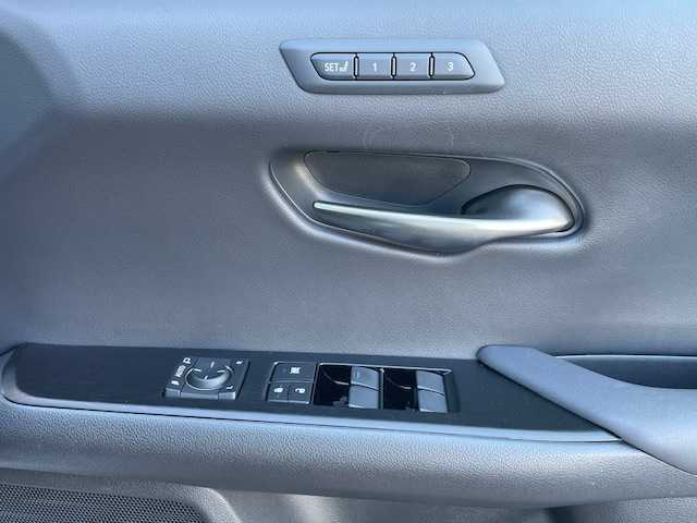 レクサス ＵＸ 200 Fスポーツ 愛知県 2019(平31)年 3.8万km ホワイトノーヴァガラスフレーク 純正メーカーナビ（CD/DVD/フルセグTV/Bluetooth）/パワーバックドア/ステアリングヒーター/前席シートヒーター/前席パワーシート/バックカメラ/前後ドライブレコーダー/レザーシート/革巻きステアリング/ステアリングリモコン/LEDヘッドライト/フォグランプ/オートマチックハイビームハイビーム/ETC2.0/純正18インチアルミホイール/純正フロアマット