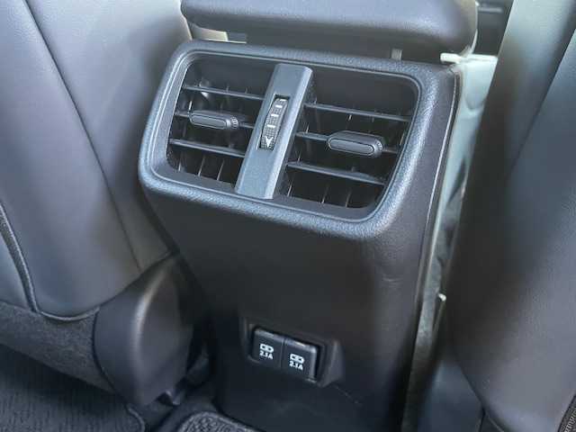 レクサス ＵＸ 200 Fスポーツ 愛知県 2019(平31)年 3.8万km ホワイトノーヴァガラスフレーク 純正メーカーナビ（CD/DVD/フルセグTV/Bluetooth）/パワーバックドア/ステアリングヒーター/前席シートヒーター/前席パワーシート/バックカメラ/前後ドライブレコーダー/レザーシート/革巻きステアリング/ステアリングリモコン/LEDヘッドライト/フォグランプ/オートマチックハイビームハイビーム/ETC2.0/純正18インチアルミホイール/純正フロアマット