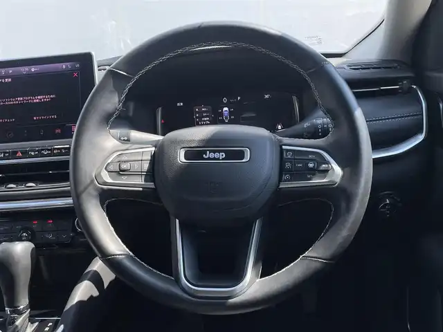 クライスラー・ジープ ジープ コマンダー リミテッド 東京都 2023(令5)年 1.3万km 黒 社外ナビ/360°カメラ/レザーシート/ETC2.0/アダプティブクルーズコントロール/純正18インチアルミホイール/フルセグTV/LEDヘッドライト/シートエアコン/シートヒーター/ドライブレコーダー/プッシュスタート/Bluetooth接続