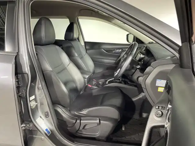 日産 エクストレイル 20Xi 神奈川県 2019(令1)年 4.9万km ダークメタルグレー 純正9型SDナビゲーション/CD　DVD　Bluetooth　USB　フルセグ/アラウンドビューモニター/プロパイロット/インテリジェントクルーズコントロール/インテリジェントエマージェンシーブレーキ/踏み間違い衝突防止アシスト/車線逸脱警報/後側方車両検知警報/車線逸脱防止支援システム/進入禁止標識検知/ドライブレコーダー/ビルトインETC/アイドリングストップ/電動パーキングブレーキ/ブレーキオートホールド/LEDヘッドライト/オートハイビーム/フォグライト/ルーフレール/純正18インチアルミホイル