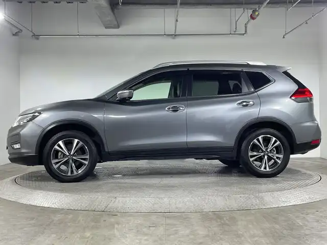 日産 エクストレイル 20Xi 神奈川県 2019(令1)年 4.9万km ダークメタルグレー 純正9型SDナビゲーション/CD　DVD　Bluetooth　USB　フルセグ/アラウンドビューモニター/プロパイロット/インテリジェントクルーズコントロール/インテリジェントエマージェンシーブレーキ/踏み間違い衝突防止アシスト/車線逸脱警報/後側方車両検知警報/車線逸脱防止支援システム/進入禁止標識検知/ドライブレコーダー/ビルトインETC/アイドリングストップ/電動パーキングブレーキ/ブレーキオートホールド/LEDヘッドライト/オートハイビーム/フォグライト/ルーフレール/純正18インチアルミホイル
