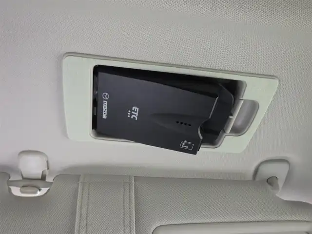 マツダ ＣＸ－５ 25S プロアクティブ 千葉県 2017(平29)年 3.5万km ジェットブラックマイカ スマートシティブレーキサポート/ブラインドスポットモニタリング/レーンキープ・アシスト・システム/アクティブ・ドライビング・ディスプレイ/純正SDナビ/【Bluetooth接続】/サイド/バックカメラ/ドライブレコーダー/革巻きステアリング/ステアリングスイッチ/ETC/LEDヘッドライト/ウインカーミラー/コーナーセンサー/純正19インチアルミホイル/サイド/カーテンエアバッグ/アドバンストキーレスエントリー