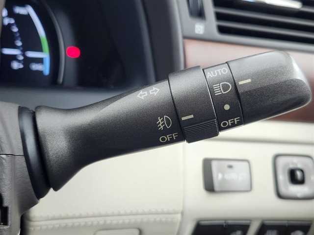 レクサス ＬＳ 600h Iパッケージ 愛知県 2012(平24)年 10.2万km ダークグレーマイカ 前方ミリ波レーダー方式プリクラッシュセーフティシステム・レーダークルーズコントロール（ブレーキ制御付）/ムーンルーフ・アルカンターラルーフ/保証書・取説・ナビ取説/Egプッシュスタート/カードキー＆スマートキー/ハイトコントロール（エアサス）/ドライブモードセレクト/MTモード付AT/本木目/革巻ステアリング・ヒーター・電動チルト・ステアリングスイッチ/アイボリーセミアニリンレザーシート/全席パワーシート＆ヒーター＆ベンチレーター/後席マッサージャー・オートサンシェード（リアウィンド＆リア）/純正HDDナビ・プレミアムサウンドシステム（10スピーカー）/DVD/CD/MSV/BT/USB/AUX・キャンセラー/バックカメラ・クリアランスソナー/純正ビルトインETC/純正フロントドラレコ/全ドア＆バックドアイージークロージャー/LEDヘッドライト・インテリジェントAFS・ヘッドライトクリーナー・フォグ/AUTOHOLD/ラゲッジネット/純正18インチアルミ/サイド＆カーテン＆ニーエアバック