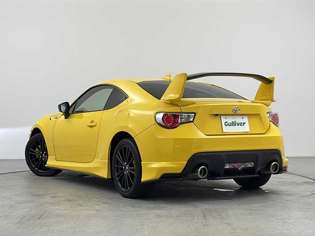 トヨタ ８６ GT イエローLTD エアロPKG 愛知県 2015(平27)年 3.9万km 黄 /禁煙車//特別仕様車”Yellow Limited”//外装特別色”サンライズイエロー(C2Z)”//エアロパッケージ//純正ナビ(NSCD-W66)//フルセグTV//バックカメラ//ETC//フロント・リヤバンパースポイラー//サイドスポイラー//大型リヤスポイラー//純正17インチアルミ(ブラック塗装)//本革×アルカンターラシート//前席シートヒーター//内装イエローステッチ//内装キャストブラック加飾//アルカンターラメーターバイザー//純正フロアマット//革巻きステアリング//社外ステアリングカバー//プッシュスタート//電動格納ミラー//横滑り防止装置//イモビライザー