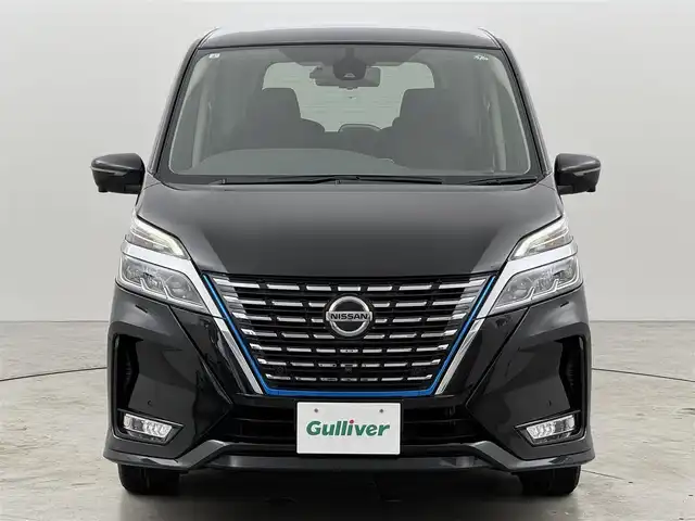 日産 セレナ e－パワー ハイウェイスター V 福岡県 2021(令3)年 6.7万km ダイヤモンドブラック 後席モニター　/純正１０型ナビ　/全方位カメラ　/エマージェンシーブレーキ　/プロパイロット　/両側電動スライドドア　/シートヒーター　/ステアリングヒーター　/デジタルルームミラー　/ＢＳＭ　/ドラレコ　/ＥＴＣ　/ＬＥＤ
