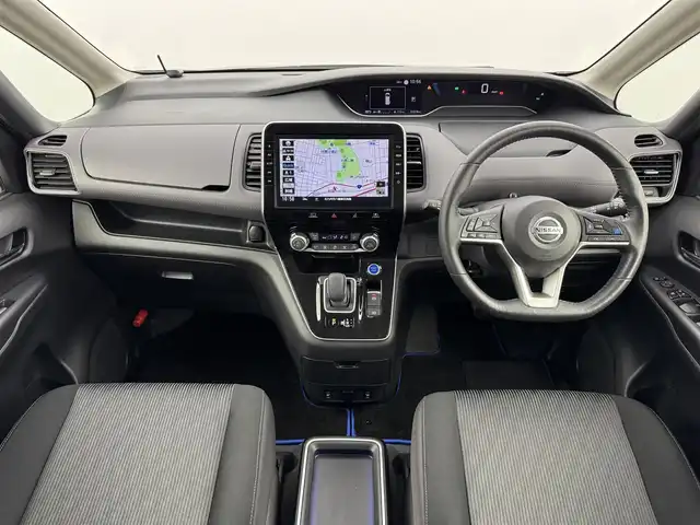 日産 セレナ e－パワー ハイウェイスター V 福岡県 2021(令3)年 6.7万km ダイヤモンドブラック 後席モニター　/純正１０型ナビ　/全方位カメラ　/エマージェンシーブレーキ　/プロパイロット　/両側電動スライドドア　/シートヒーター　/ステアリングヒーター　/デジタルルームミラー　/ＢＳＭ　/ドラレコ　/ＥＴＣ　/ＬＥＤ