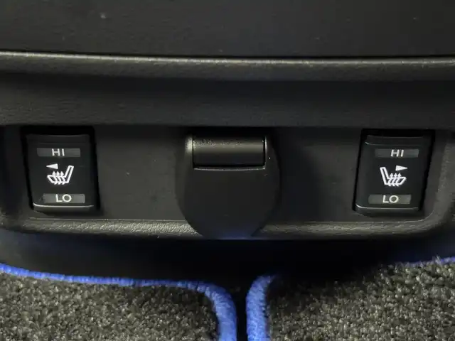 日産 セレナ e－パワー ハイウェイスター V 福岡県 2021(令3)年 6.7万km ダイヤモンドブラック 後席モニター　/純正１０型ナビ　/全方位カメラ　/エマージェンシーブレーキ　/プロパイロット　/両側電動スライドドア　/シートヒーター　/ステアリングヒーター　/デジタルルームミラー　/ＢＳＭ　/ドラレコ　/ＥＴＣ　/ＬＥＤ