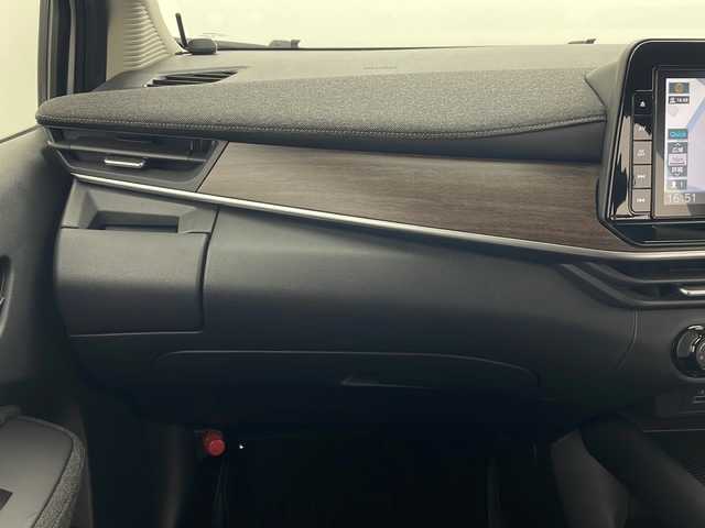 日産 オーラ G FOUR 秋田県 2022(令4)年 4万km ピュアホワイトパール ４WD/ワンオーナー　/純正ナビ【AM/FM/CD/DVD/BT】　/全方位カメラ　/ＥＴＣ　/フルセグＴＶ　/自動パーキングブレーキ　/オートホールド　/横滑り防止装置　/衝突被害軽減システム　/前方ドライブレコーダー　/スマートキー　/スペアキー有り/純正エンジンスターター /前席シートヒーター/EV/D-MODE/USBポート/ステアリングリモコン/ステアリングヒーター/オートライト/電格ミラー/革巻きステアリング/プッシュスタート /純正フロアマット/サイドバイザー /ウィンカーミラー /純正AW/コーナーセンサー