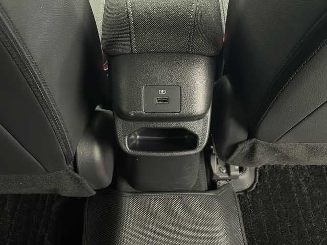 日産 オーラ G FOUR 秋田県 2022(令4)年 4万km ピュアホワイトパール ４WD/ワンオーナー　/純正ナビ【AM/FM/CD/DVD/BT】　/全方位カメラ　/ＥＴＣ　/フルセグＴＶ　/自動パーキングブレーキ　/オートホールド　/横滑り防止装置　/衝突被害軽減システム　/前方ドライブレコーダー　/スマートキー　/スペアキー有り/純正エンジンスターター /前席シートヒーター/EV/D-MODE/USBポート/ステアリングリモコン/ステアリングヒーター/オートライト/電格ミラー/革巻きステアリング/プッシュスタート /純正フロアマット/サイドバイザー /ウィンカーミラー /純正AW/コーナーセンサー