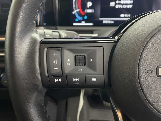 日産 オーラ G FOUR 秋田県 2022(令4)年 4万km ピュアホワイトパール ４WD/ワンオーナー　/純正ナビ【AM/FM/CD/DVD/BT】　/全方位カメラ　/ＥＴＣ　/フルセグＴＶ　/自動パーキングブレーキ　/オートホールド　/横滑り防止装置　/衝突被害軽減システム　/前方ドライブレコーダー　/スマートキー　/スペアキー有り/純正エンジンスターター /前席シートヒーター/EV/D-MODE/USBポート/ステアリングリモコン/ステアリングヒーター/オートライト/電格ミラー/革巻きステアリング/プッシュスタート /純正フロアマット/サイドバイザー /ウィンカーミラー /純正AW/コーナーセンサー