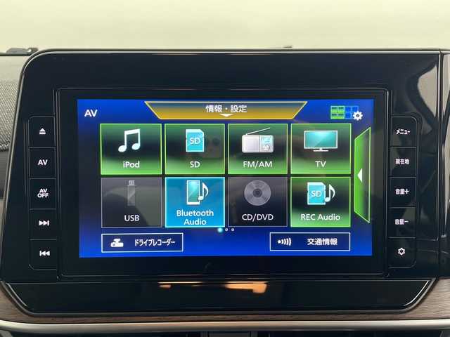 日産 オーラ G FOUR 秋田県 2022(令4)年 4万km ピュアホワイトパール ４WD/ワンオーナー　/純正ナビ【AM/FM/CD/DVD/BT】　/全方位カメラ　/ＥＴＣ　/フルセグＴＶ　/自動パーキングブレーキ　/オートホールド　/横滑り防止装置　/衝突被害軽減システム　/前方ドライブレコーダー　/スマートキー　/スペアキー有り/純正エンジンスターター /前席シートヒーター/EV/D-MODE/USBポート/ステアリングリモコン/ステアリングヒーター/オートライト/電格ミラー/革巻きステアリング/プッシュスタート /純正フロアマット/サイドバイザー /ウィンカーミラー /純正AW/コーナーセンサー