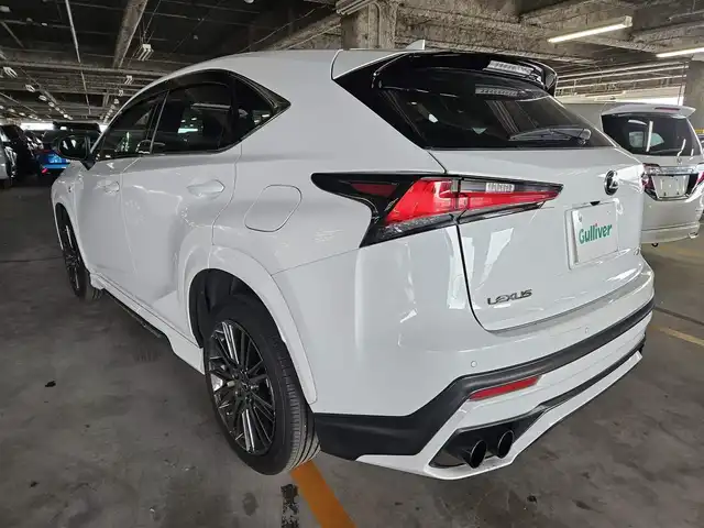レクサス ＮＸ 300 Fスポーツ 宮崎県 2019(令1)年 8.8万km ホワイトノーヴァガラスフレーク 〇純正10.3インチナビ/〇フルセグTV/〇ハンズフリーパワーバックドア/〇バックカメラ/〇パノラミックビューモニター/〇ETC/〇レーダークルーズコントロール/〇セーフティシステムプラス/〇パーキングサポートブレーキ/〇ターボ/〇三眼フルLEDヘッドライト/〇左右独立温度調整オートエアコン/〇革巻きステアリングホイール/パドルシフト/〇ステアリングヒーター/〇専用革スポーツシート/〇パワーシート/シートヒーター/〇TRD19インチアルミホイール/〇TRDエアロ/〇スマートエントリー/スタートシステム/〇禁煙車