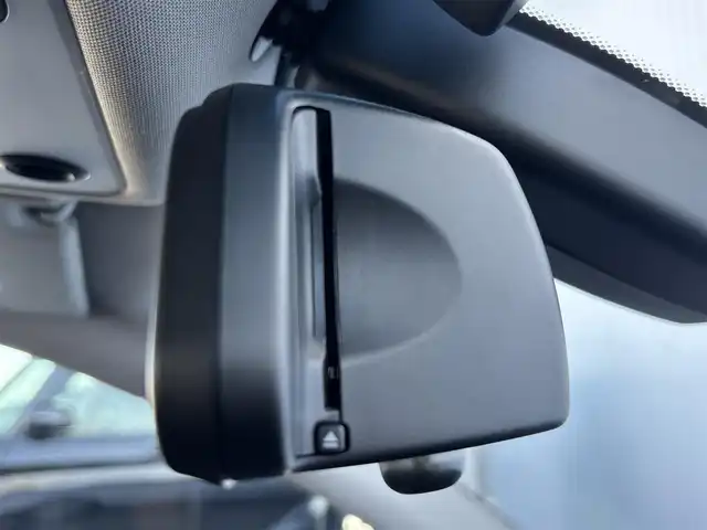 ＢＭＷ ３３５ｉ クーペ 滋賀県 2012(平24)年 14万km チタンシルバーM 純正HDDナビ/・AM/FM/・CD/DVD/・AUX/USB/・Musicコレクション/・フルセグTV/ステアリングスイッチ/革巻きステアリング/パドルシフト/ミラー一体型ETC/前席パワーシート/運転席メモリーシート/前席シートヒーター/クルーズコントロール/電動格納ミラー/オートマチックヘッドライト/HIDヘッドライト/フォグランプ/純正18インチアルミホイール