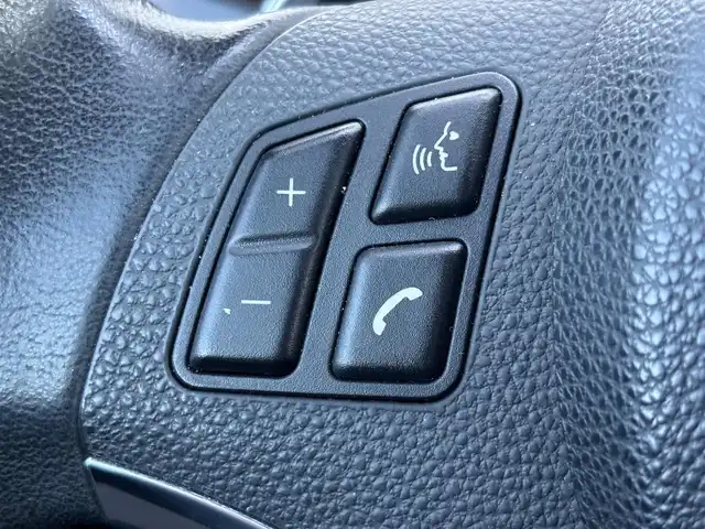 ＢＭＷ ３３５ｉ クーペ 滋賀県 2012(平24)年 14万km チタンシルバーM 純正HDDナビ/・AM/FM/・CD/DVD/・AUX/USB/・Musicコレクション/・フルセグTV/ステアリングスイッチ/革巻きステアリング/パドルシフト/ミラー一体型ETC/前席パワーシート/運転席メモリーシート/前席シートヒーター/クルーズコントロール/電動格納ミラー/オートマチックヘッドライト/HIDヘッドライト/フォグランプ/純正18インチアルミホイール