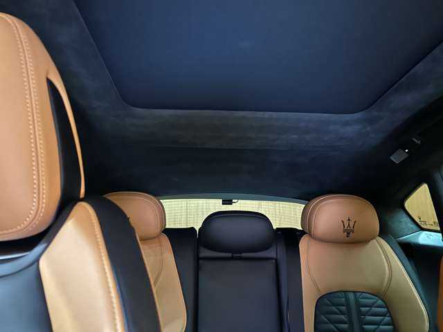 マセラティ マセラティ レヴァンテ トロフェオ 千葉県 2024(令6)年 1.1万km NERO RIBELLE 限定車　/パノラマＳＲ　/茶黒革シート　/Ｂｏｗｅｒｓ＆Ｗｉｌｋｉｎｓサウンド　/ＡＣＣ　/ナビ　/ＴＶ　/３６０°/Ｂｌｕｅｔｏｏｔｈ接続　　/シートＨ　/パークアシスト　/電動リアゲート　/純正２２インチＡＷ　/ドラレコ